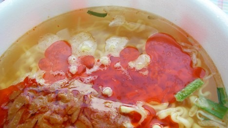 液体スープのラー油の量！